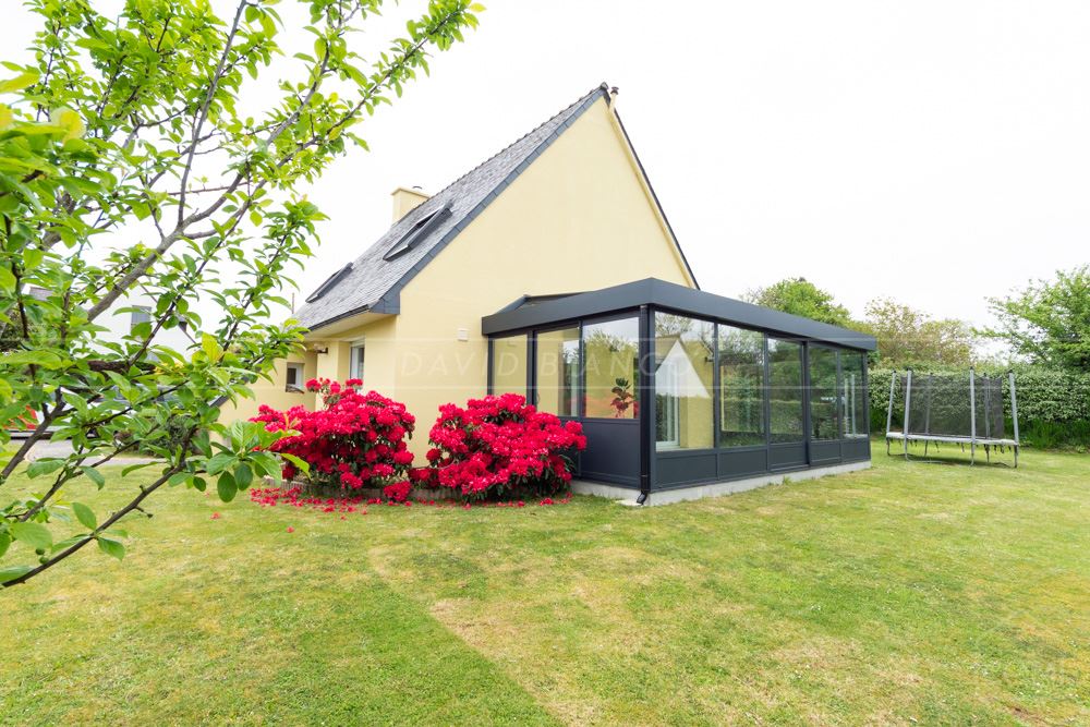 MAISON INDIVIDUELLE T6 DE 169M² AVEC 4 CHAMBRES - VERANDA - DOUBLE GARAGE SUR 800M² DE TERRAIN CLOS